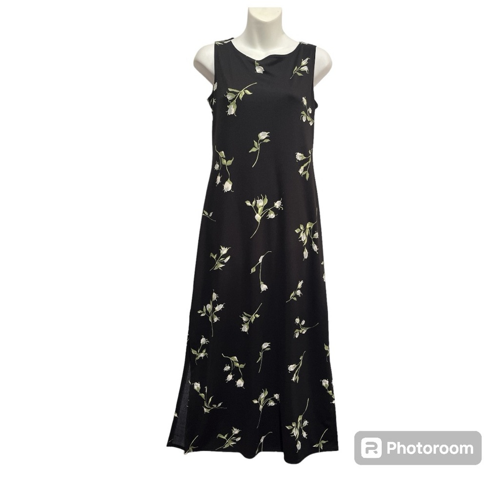 Jalate Maxi dress in black with floral bud pattern. Size small